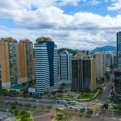 O mercado de salas comerciais da Grande Vitória está devagar há tempos. Muito embora os lançamentos sejam poucos, a velocidade de venda está baixa