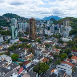 Conselho de Engenharia intensificou ações em março, verificando estruturas dos prédios, como instalações para carros elétricos,  e cobrando mais documentos; sindicato contesta fiscalização e diz que vai notificar órgão regional