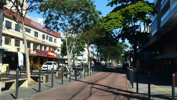 Evento na Rua da Lama resgata histórias, memórias e revistas históricas, proporcionando uma viagem ao passado de Vila Velha e das décadas passadas