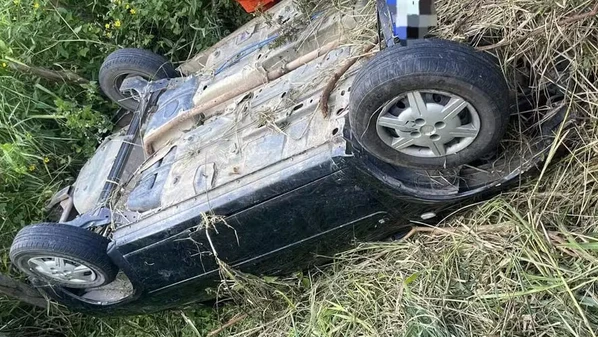 O menino, que estava em uma cadeirinha, resistiu ao impacto e foi encontrado consciente, sem ferimentos aparentes