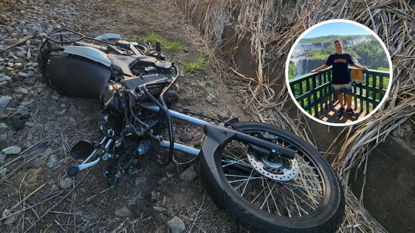 João Vitor Guzzo Pissigatte, de 23 anos, perdeu o controle do veículo, bateu em um poste e foi arremessado da moto; veículo depois acabou atingido por uma locomotiva