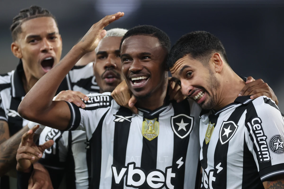 Jeffinho deixou sua marca na vitória do Botafogo sobre o Bahia no Nilton Santos