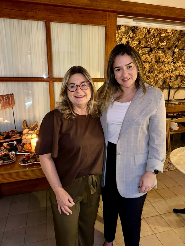 Walquileni Petri, Vivien Tavares 