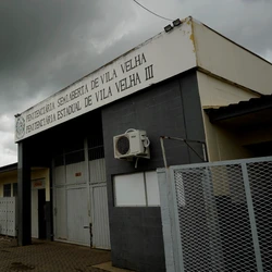 Interno, de 28 anos, chegou a ser socorrido, mas não resistiu; colega de cela assumiu autoria das agressões e foi autuado