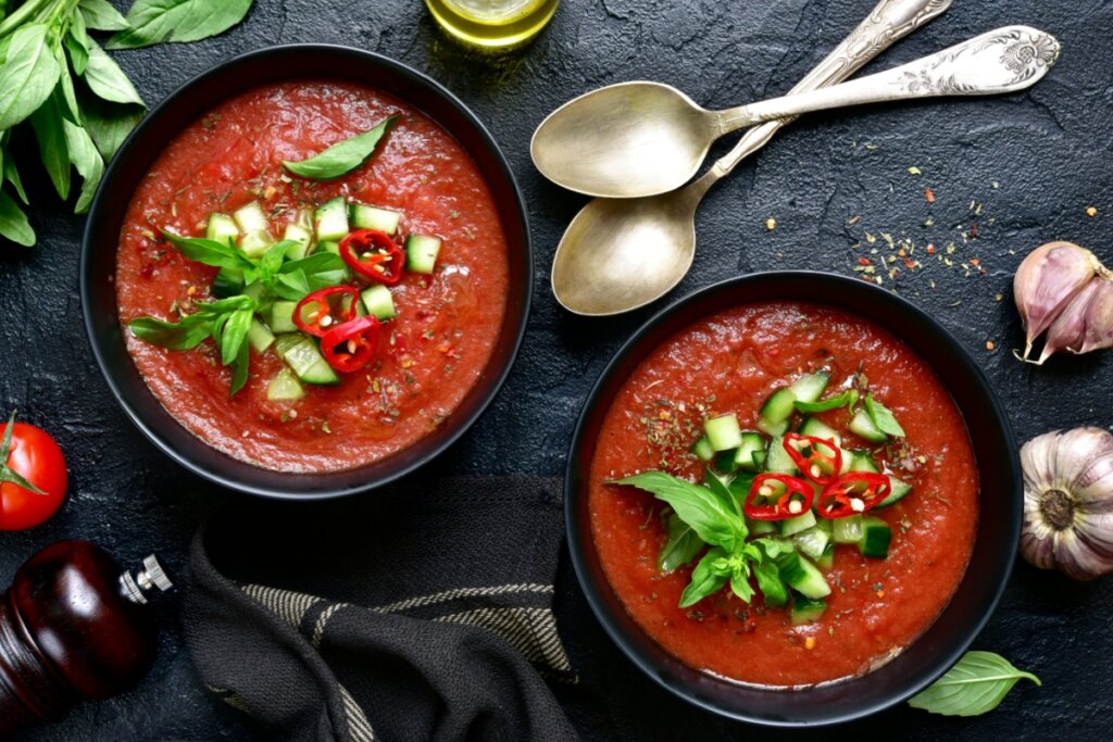 Sopa fria de tomate (Imagem: Liliya Kandrashevich | Shutterstock) 