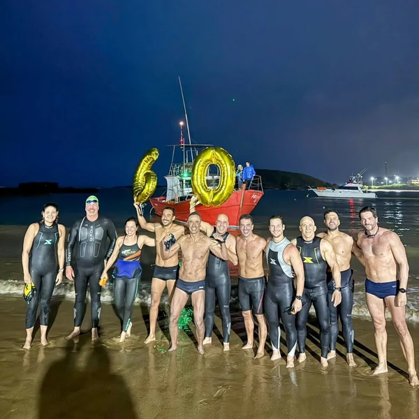 Cesinha Saade, ultramaratonista aquático capixaba, nadou de Vitória à Guarapari 