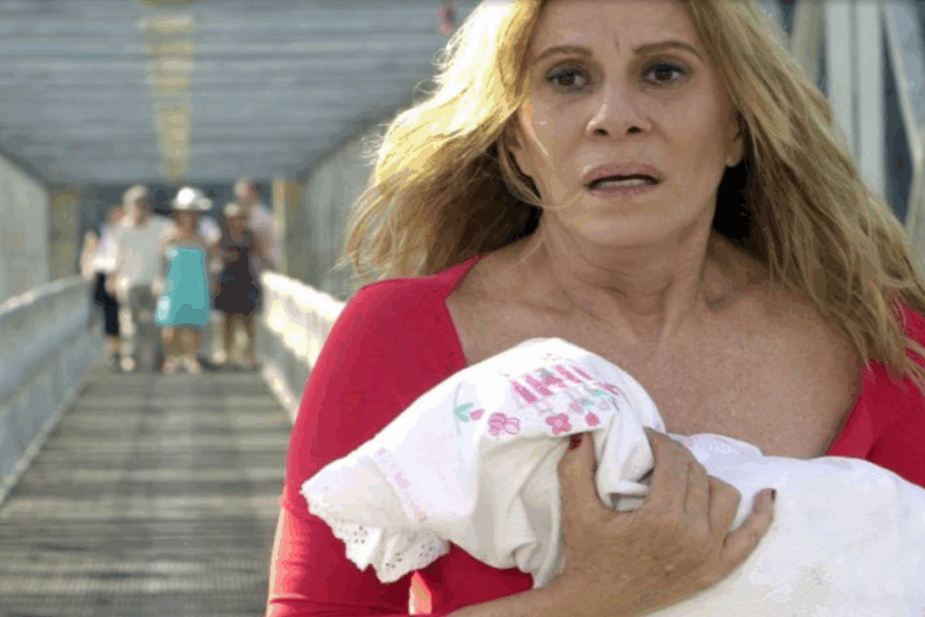 Em “Senhora do Destino”, Nazaré uniu drama, loucura e ironia como poucas vilãs na TV (Imagem: Reprodução digital | TV Globo)