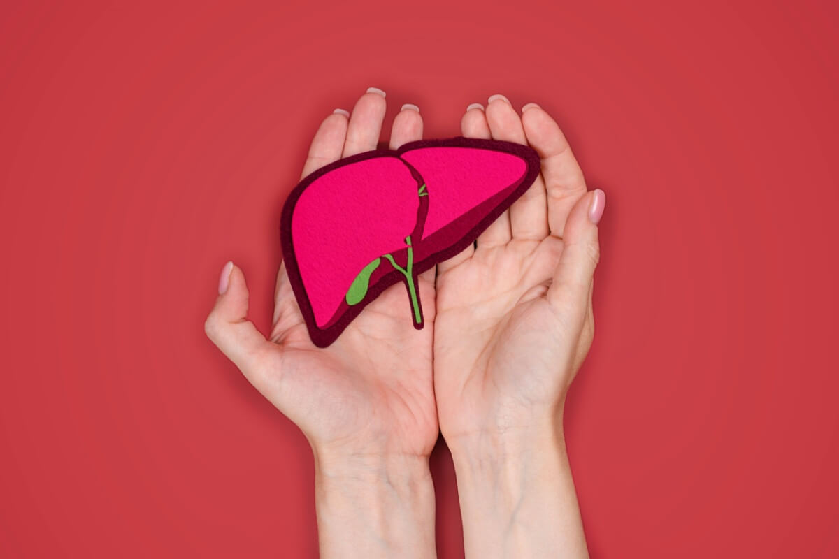 O cuidado com a alimentação é essencial para o tratamento da gordura no fígado (Imagem: Ekaterina Markelova | Shutterstock) 