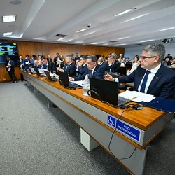 Pela proposta encaminhada à Câmara, o tempo máximo de internação passa de três para cinco anos e poderá chegar a dez anos nos casos cometidos com violência