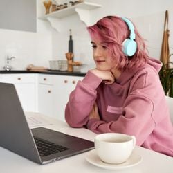Essas produções estimulam o pensamento crítico e aumentam o repertório cultural para as provas