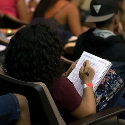 Com 100 vagas disponíveis, aulão acontece no próximo dia 18 e vai focar nas provas de maior peso: Linguagens, Matemática e Redação