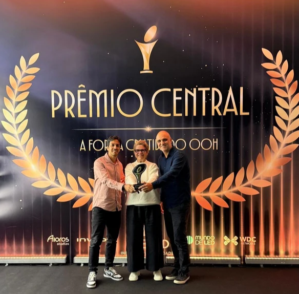 O trabalho vencedor foi o Back Billboard . Crédito: divulgação