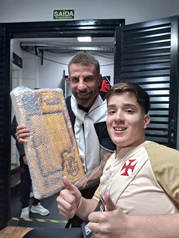 Gabriel Fernandes, de 13 anos, visita vestiário do Vasco e conhece jogadores por Arquivo pessoal
