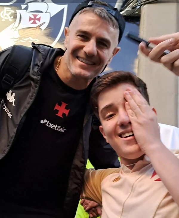 Gabriel Fernandes, de 13 anos, visita vestiário do Vasco e conhece jogadores por Arquivo pessoal