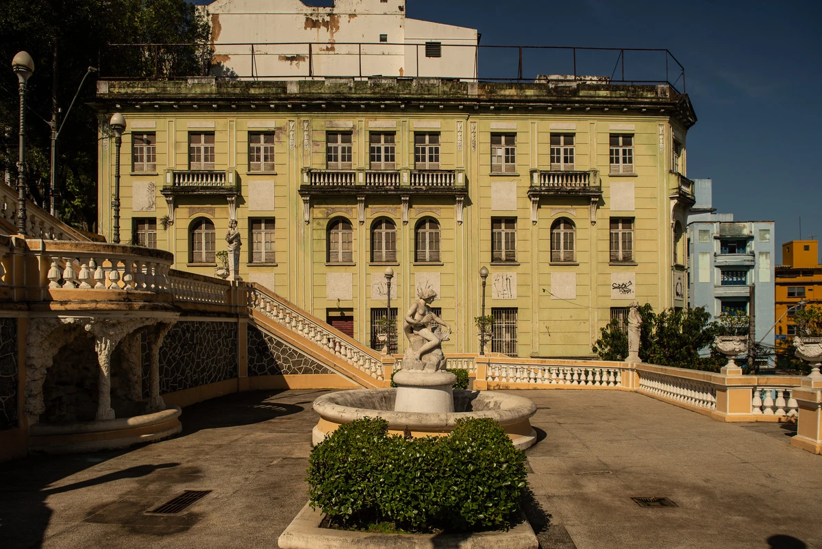 Edifício Morgado Horta será restaurado no Centro de Vitória por Vitor Jubini