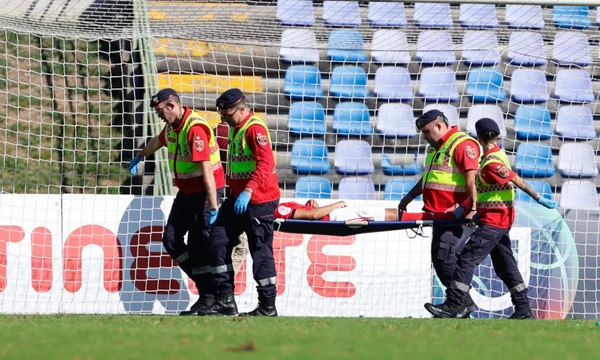 Nycole Raysla, jogadora brasileira do Benfica, sofreu traumatismo craniano em jogo do Campeonato Português