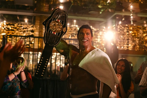 Dwayne Johnson em cena de 'Coração De Lutador' 