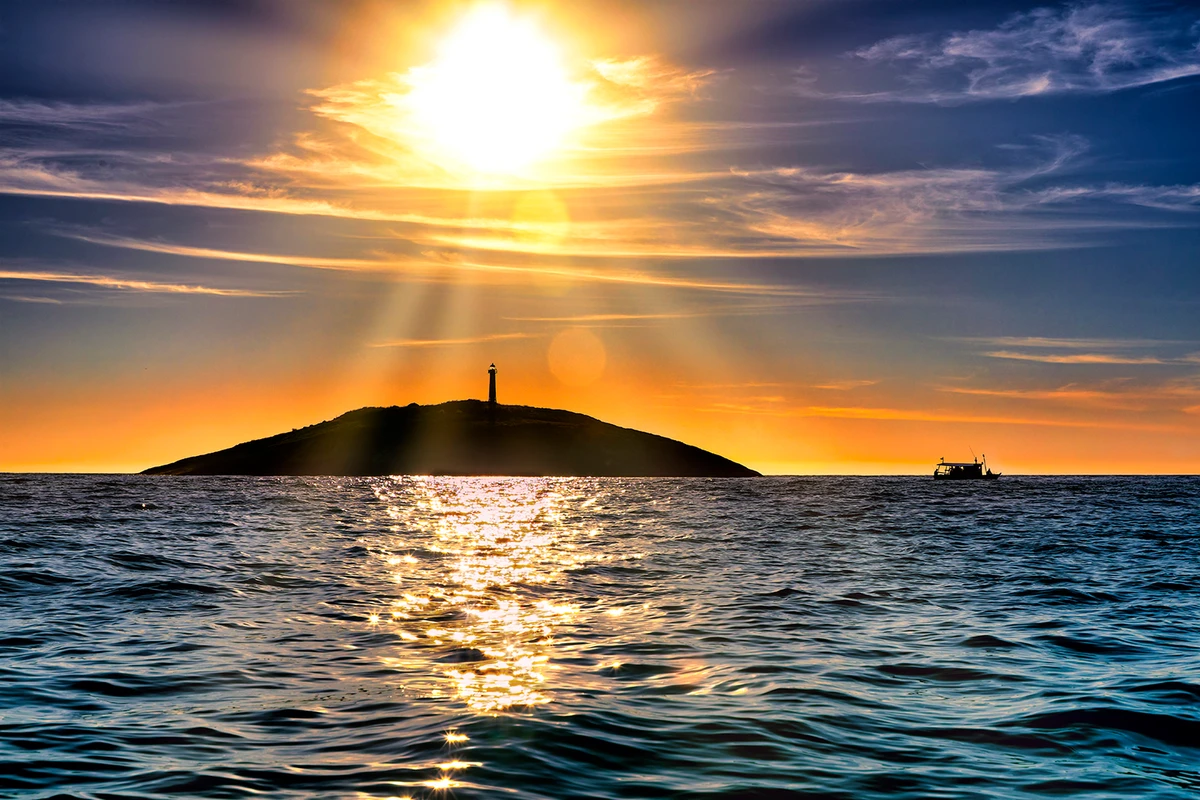 Livro “Nuances Guarapari” revela a cidade sob um olhar artístico e poético