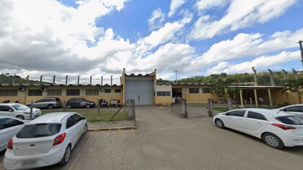 Segundo as investigações, a mãe estaria envolvida no esquema de exploração sexual infantil que envolve um piloto da aviação comercial preso em São Paulo