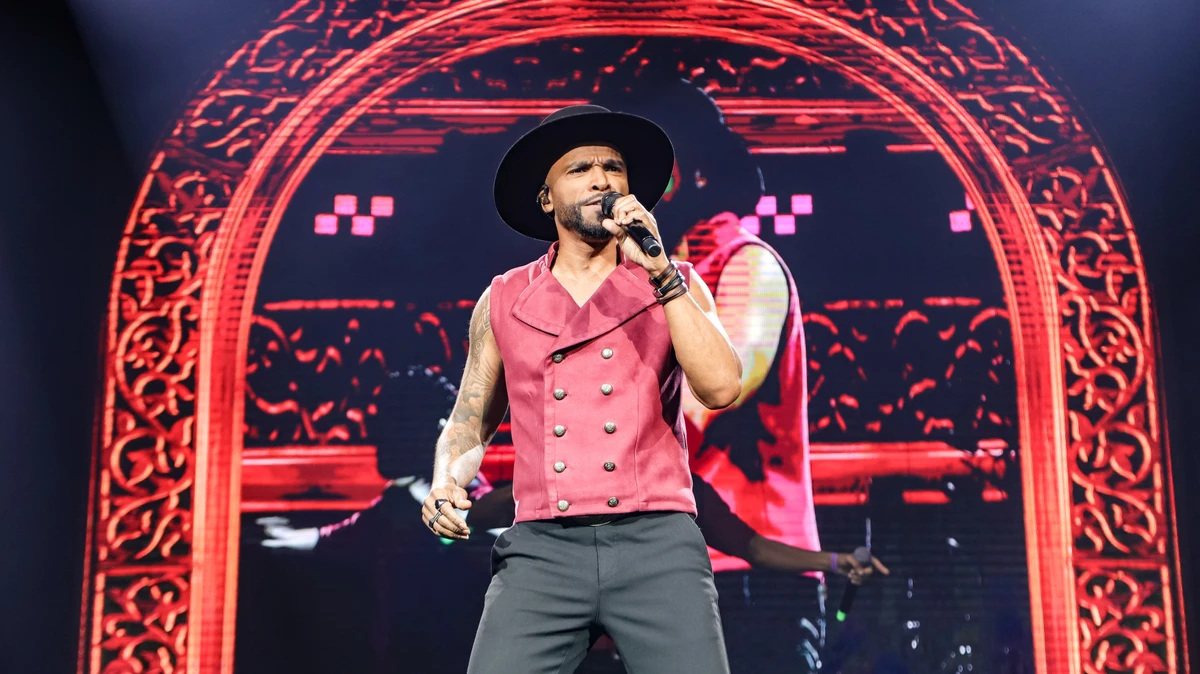 Alexandre Pires chega a Guarapari com o “Pagonejo Bão”