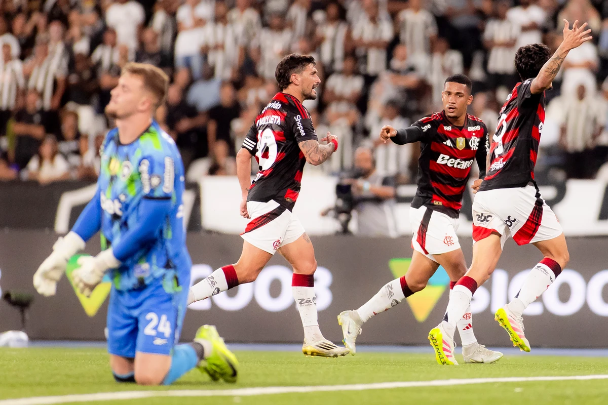 Flamengo vence o Botafogo com autoridade pelo Brasileirão