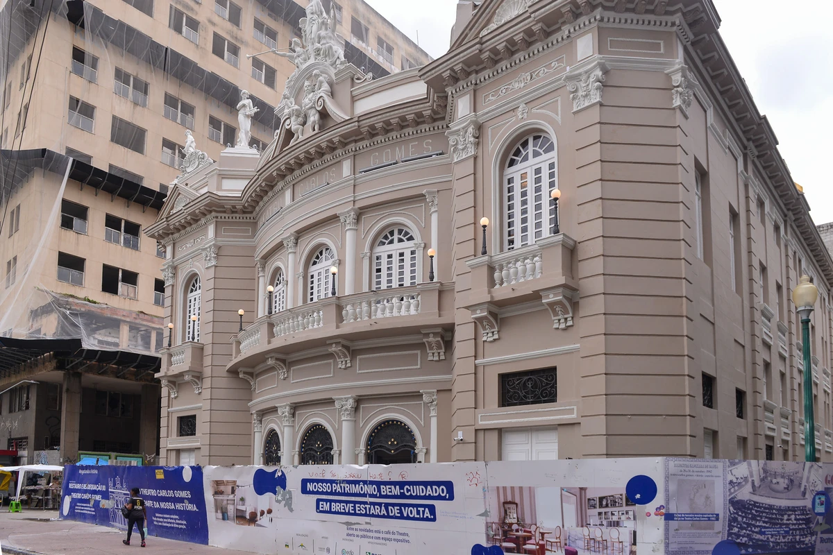 Teatro Carlos Gomes no Centro de Vitória por Vitor Jubini