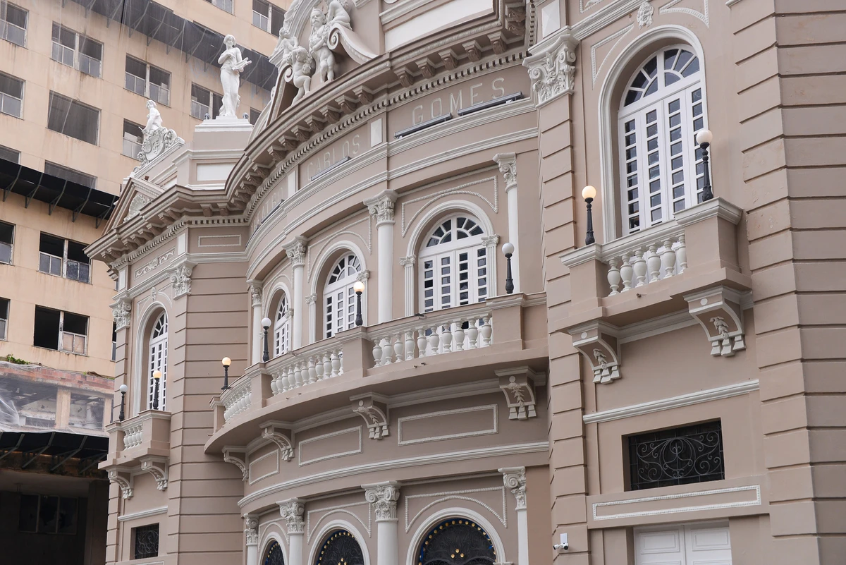 Teatro Carlos Gomes no Centro de Vitória