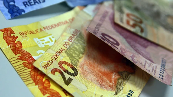 Pagamento feito pelo governo federal vai movimentar R$ 1,5 bilhão para trabalhadores da iniciativa privada e para servidores públicos