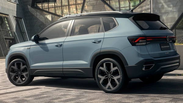 Perfil mantém as proporções conhecidas do SUV médio, agora com novas rodas de 18 e 19 polegadas