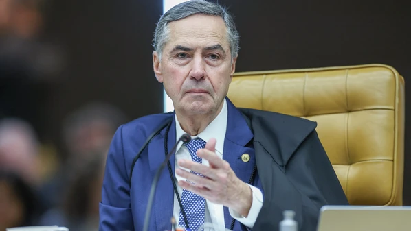 Ministro deu decisão liminar na véspera de se aposentar do STF, o que acontece neste sábado (18)