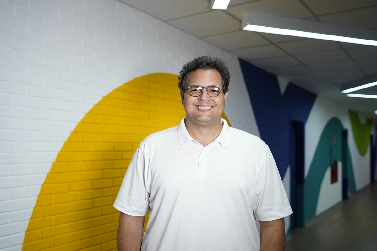 Dudu Lindenberg, diretor de Inovação e Novos Negócios da Rede Gazeta, reforça a importância da diversidade de perspectivas e áreas que impulsionam a inovação na InsightES 2025.