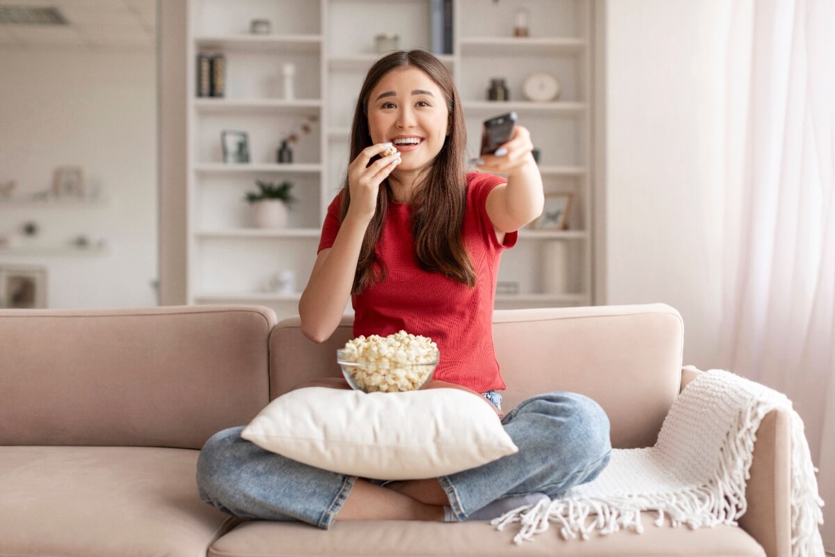 Entre amores improváveis e reviravoltas intensas, os doramas conquistam quem busca boas histórias (Imagem: Prostock-studio | Shutterstock)