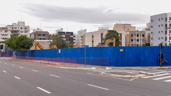 Processo de demolição do imóvel foi concluído nesta semana e, no terreno, será erguido um empreendimento de alto padrão com apartamentos de quatro quartos