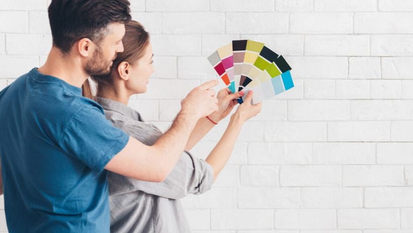 A escolha da paleta de cores influencia diretamente a harmonia e a sensação de amplitude do ambiente (Imagem: contrastwerkstatt | Shutterstock)