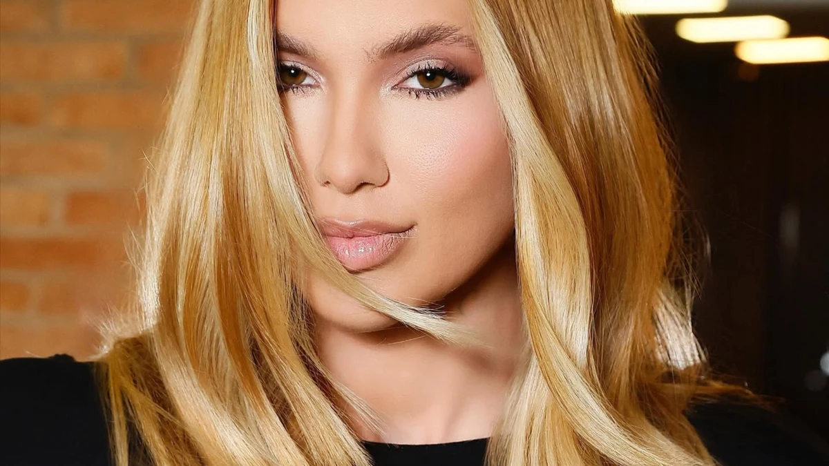 Virginia Fonseca passa quase 24h no salão para mudança de visual