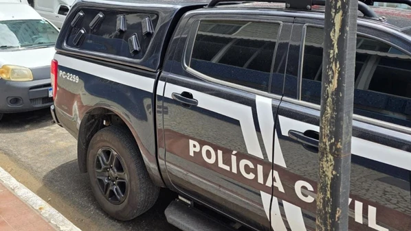 Suspeito responderá pelos crimes de extorsão, divulgação de cena pornográfica envolvendo adolescente e armazenamento de conteúdo pornográfico envolvendo adolescente