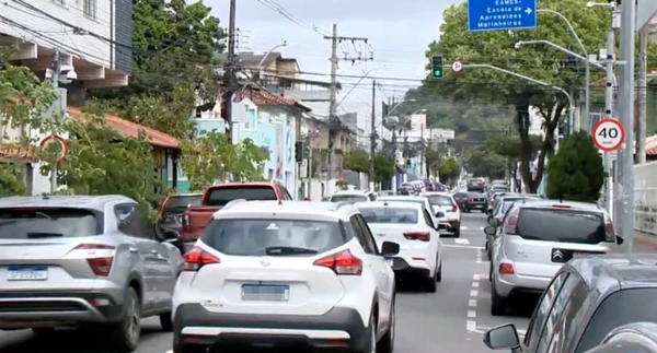 Arnaldinho anuncia suspensão dos radares em Vila Velha