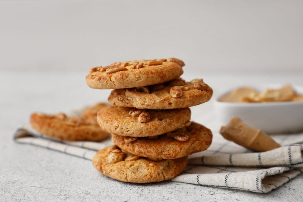 Cookie de amendoim proteico (Imagem: Pixel-Shot | Shutterstock)