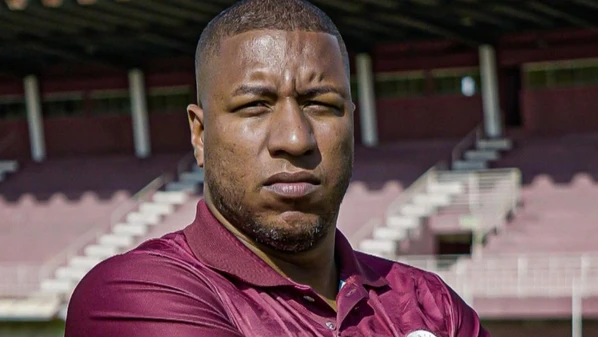 Mesmo diante de crise extracampo, o técnico da Desportiva garante que o clima no vestiário é o melhor possível antes do duelo contra o Rio Branco