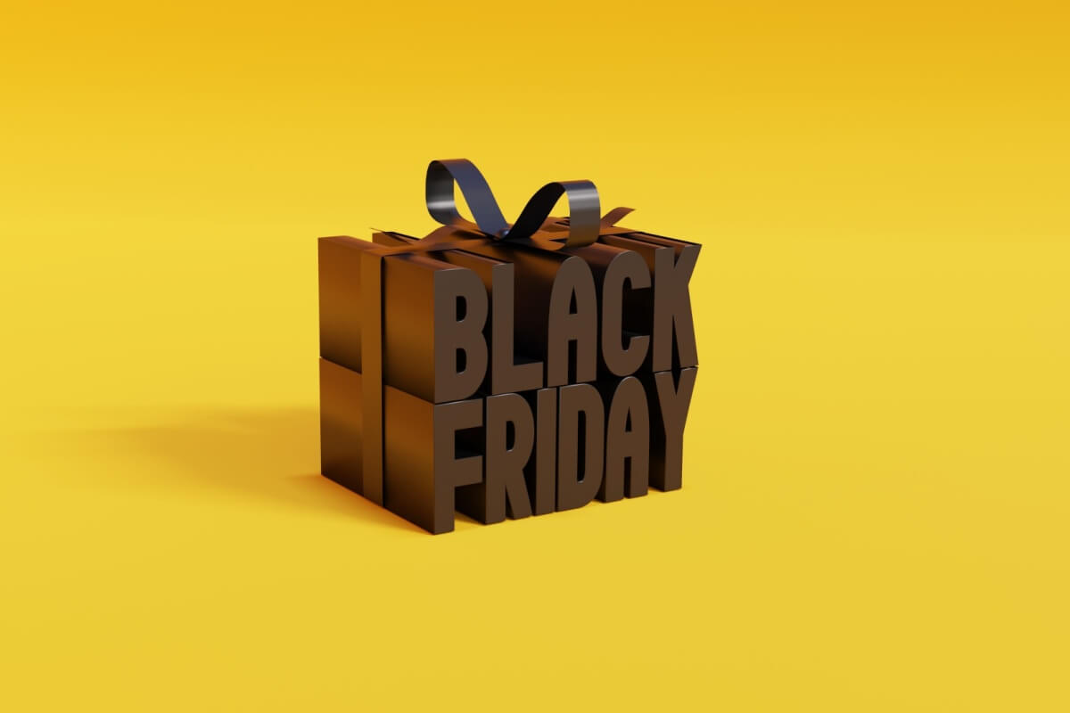 Organizar as finanças para a Black Friday garante que o devido dinheiro realmente entre no caixa (Imagem: Mahir Asadli | Shutterstock)