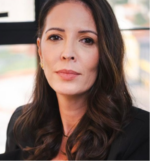 Vanessa de Amorim Souza de Moraes é uma advogada especializada em Direito Imobiliário e Direito da Construção,. Crédito: Arquivo pessoal