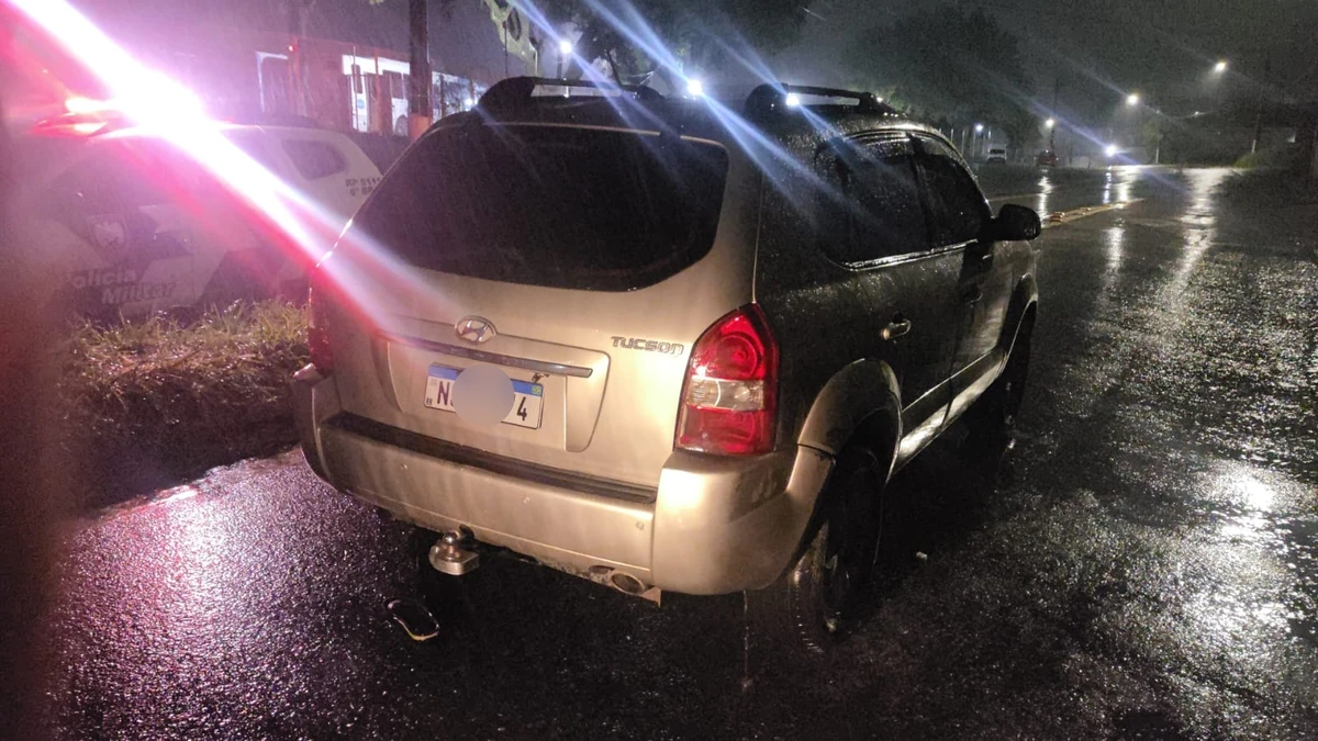 Hyundai Tucson prata usado em dois ataques foi localizado em seguida, abandonado por Reprodução