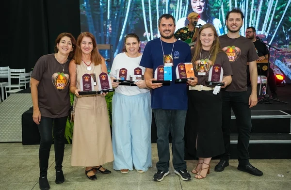 Produtores premiados no Concurso Nacional de Chocolates durante o evento Cacau Fest 2025, em Linhares