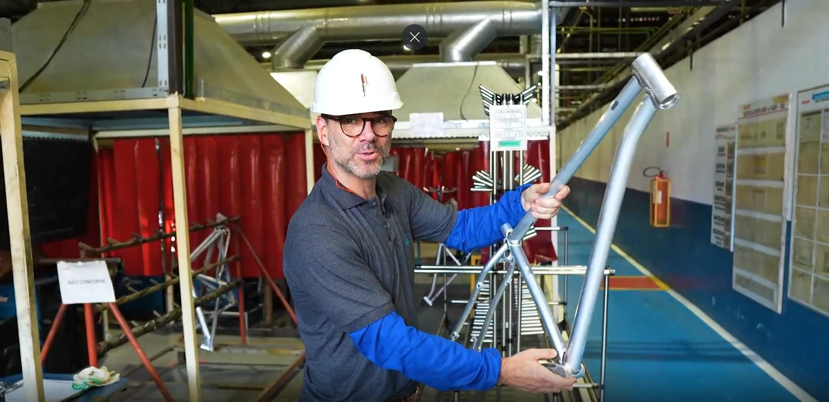 Documentário da Abraciclo sobre fabricação de bicicletas no PIM