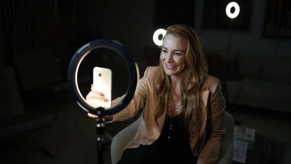 Bianka Boldrini conta como trocou o emprego para alcançar faturamento que chega a R$ 30 mil com vendas pelas redes sociais