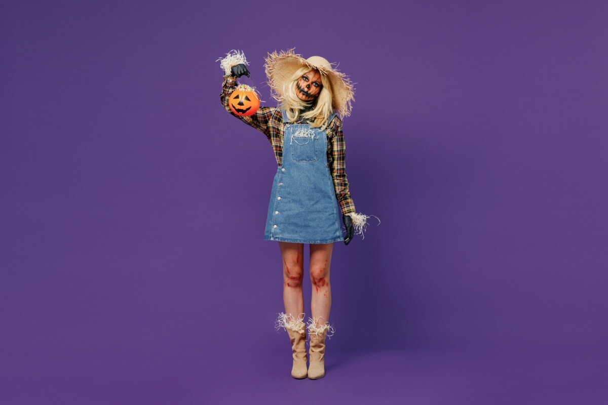 O signo solar ajuda a alinhar as fantasias de Halloween com as características dos nativos (Imagem: ViDI Studio | Shutterstock)