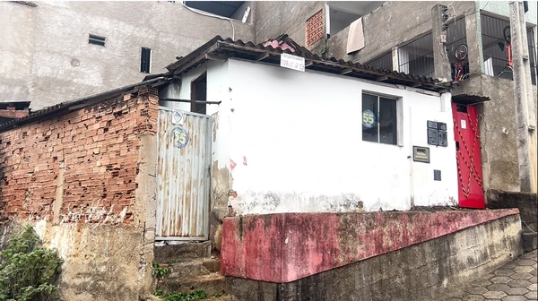 Incêndio em residência mobiliza Corpo de Bombeiros em Colatina
