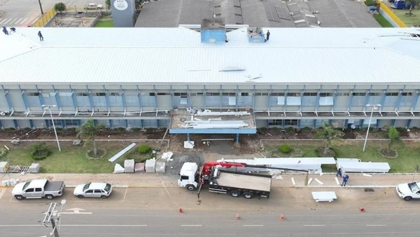 As investigações apontaram que todas as pessoas consumiram a bebida, que estava em uma garrafa de dois litros deixada no local pela tia de um homem que trabalhava em um pronto-socorro