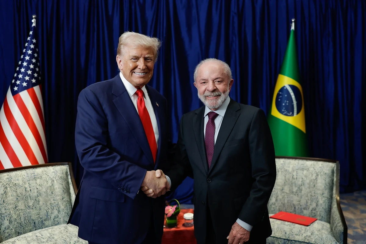 Presidente da República, Luiz Inácio Lula da Silva, durante Encontro com o Presidente dos Estados Unidos, Donald Trump, durante o 47ª Cúpula da Associação de Nações do Sudeste Asiático 