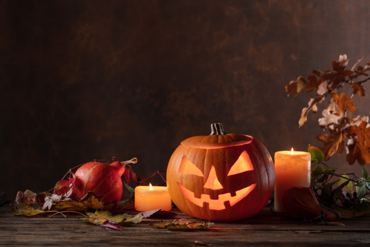 Rituais podem ser feitos no Halloween para alcançar desejos (Imagem: Igor Normann | Shutterstock)